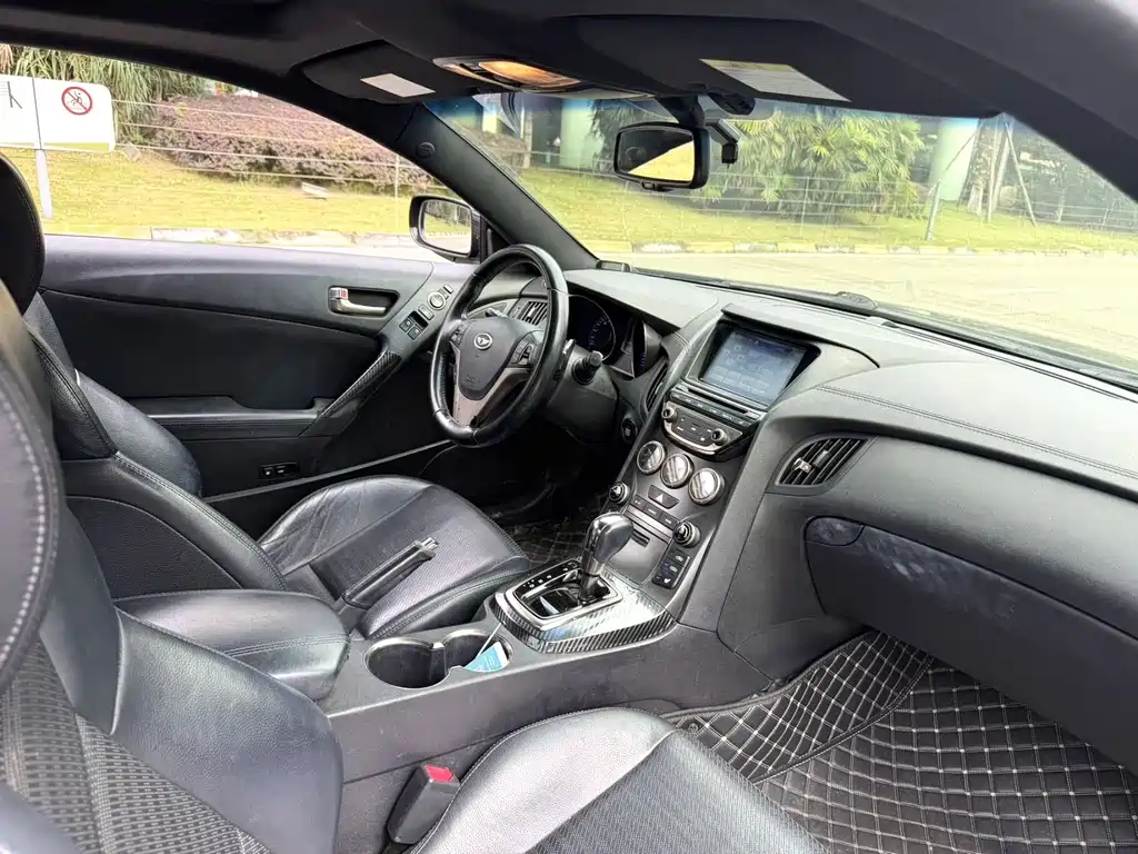 Hyundai Genesis Coupe — миниатюра 4