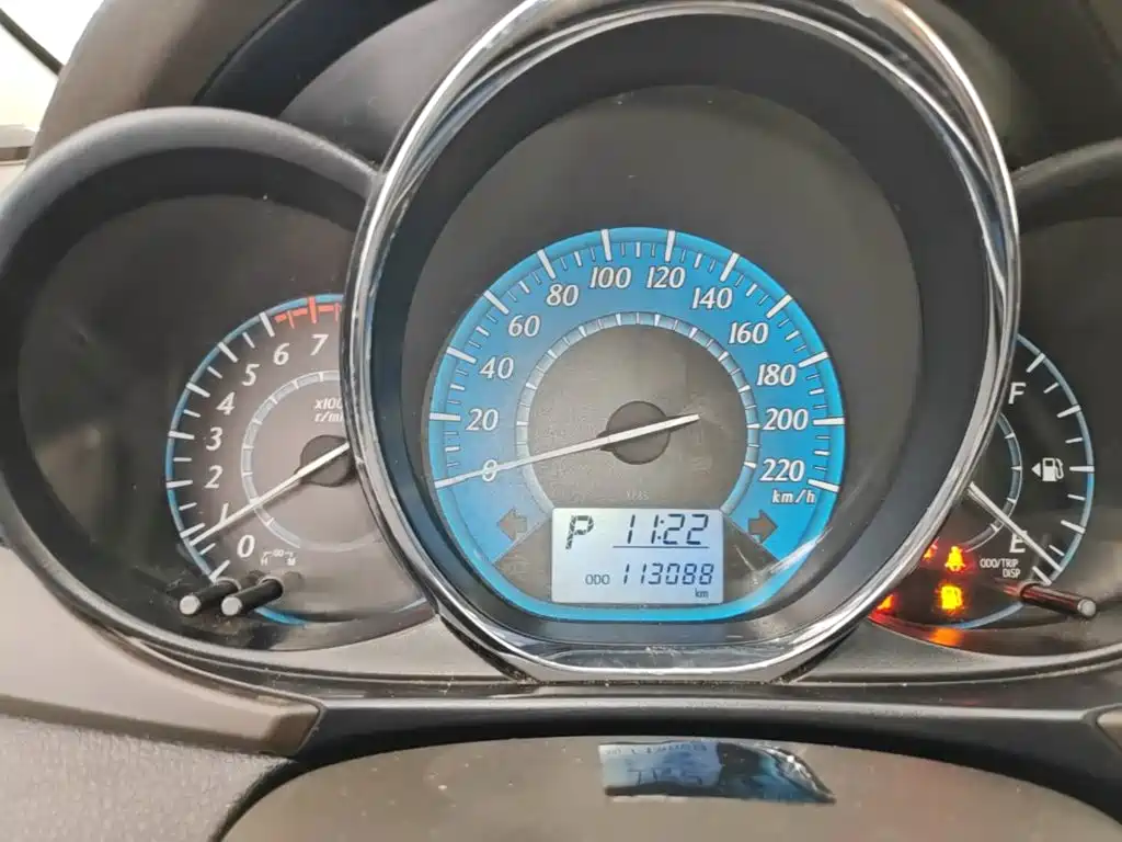 Toyota Yaris L — миниатюра 12