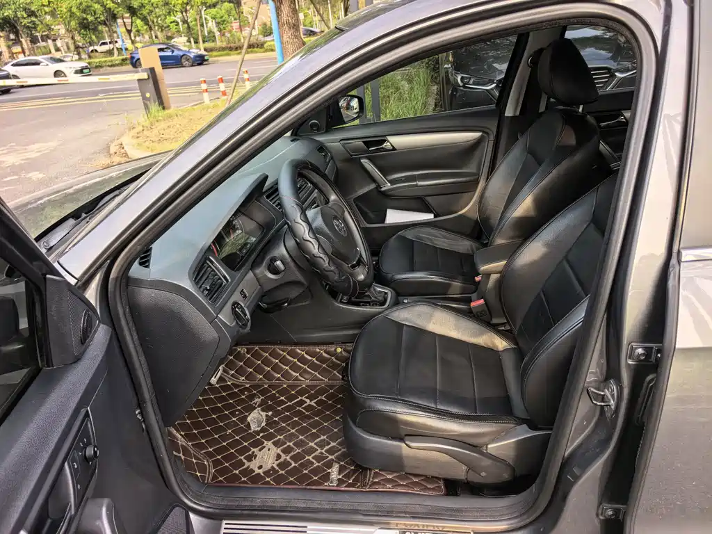 Volkswagen Lavida — миниатюра 7