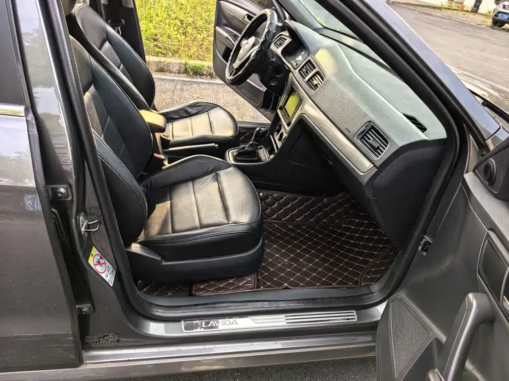 Volkswagen Lavida — миниатюра 9