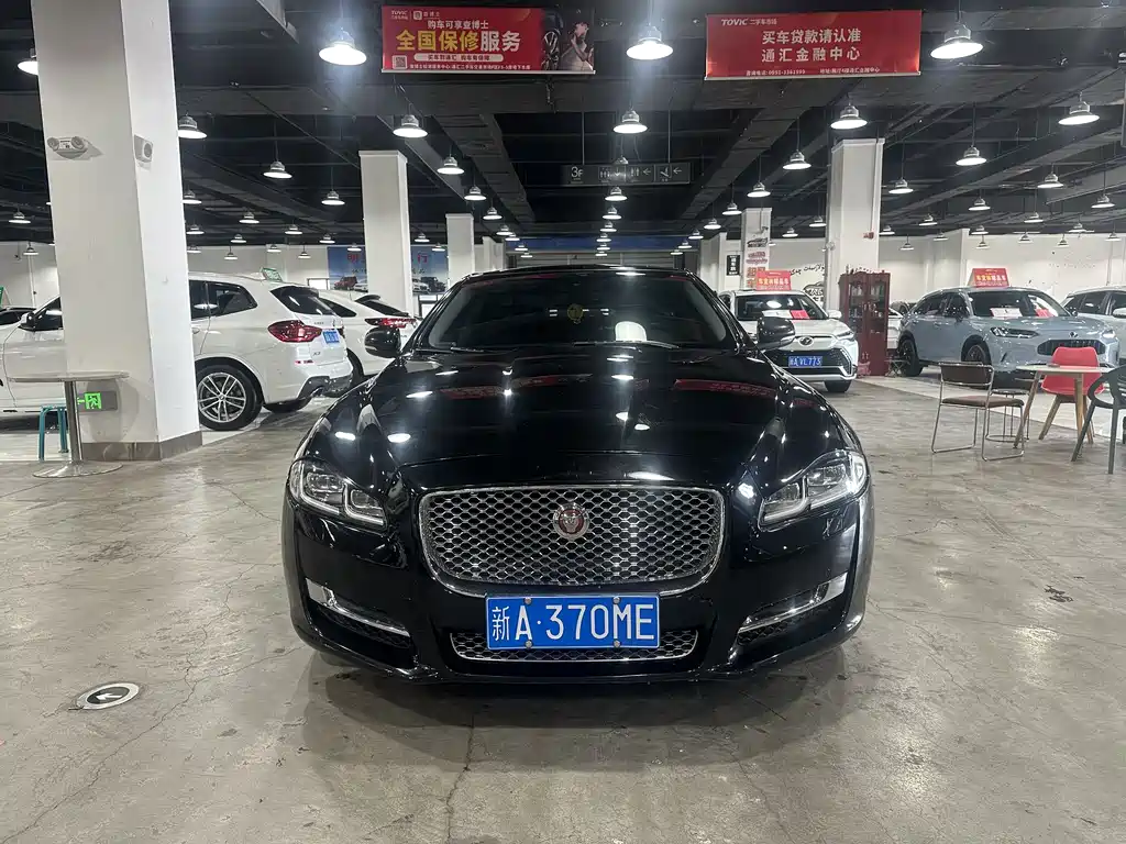 JAGUAR XJ