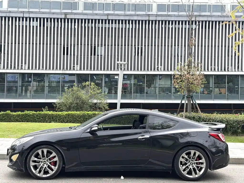 Hyundai Genesis Coupe — миниатюра 6