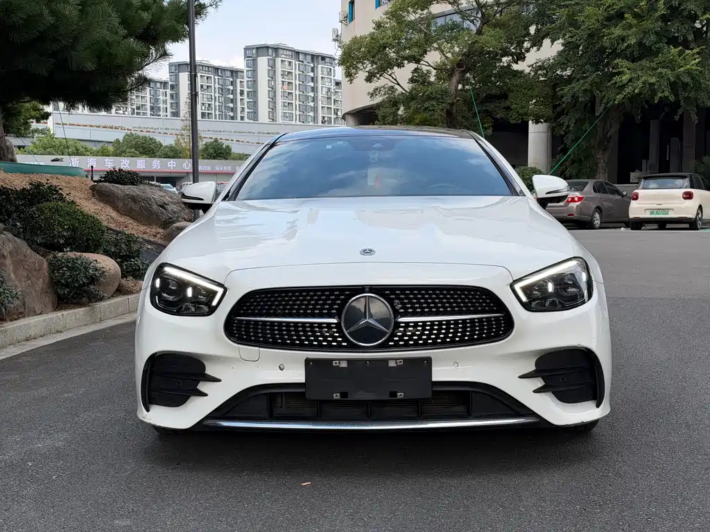 Mercedes-Benz E-Class (Import) — миниатюра 2