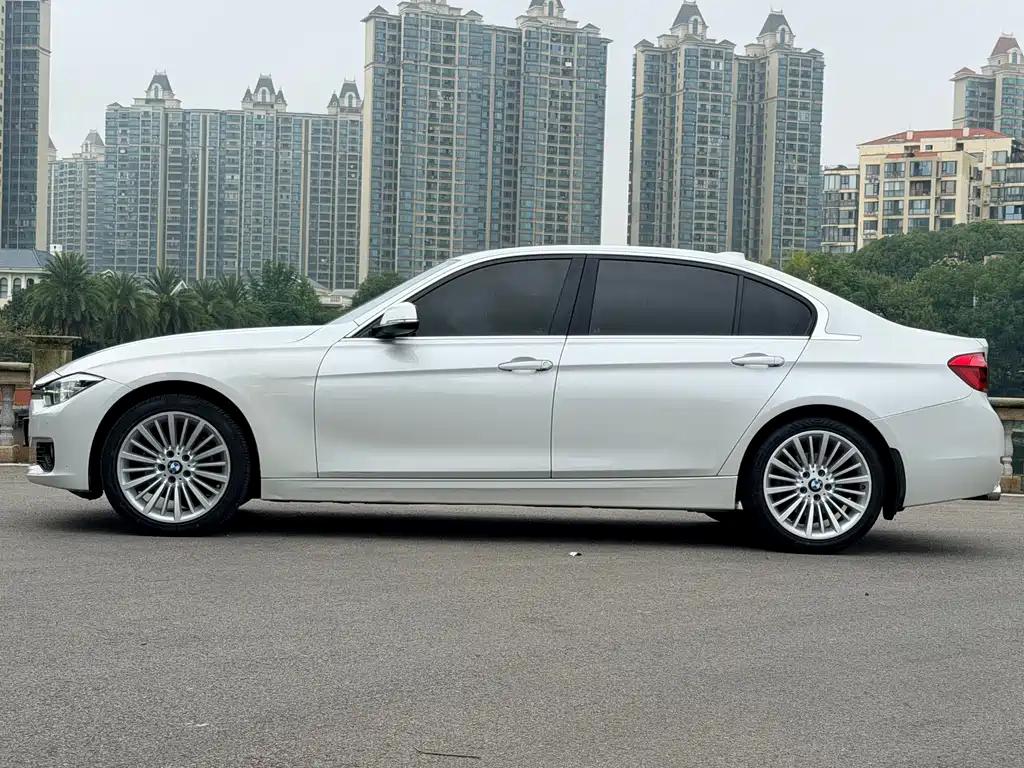 BMW 3 Series — миниатюра 3