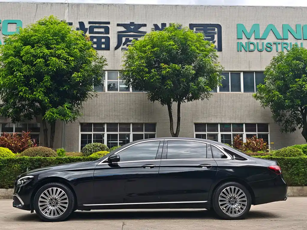 Mercedes-Benz E-Class — миниатюра 4