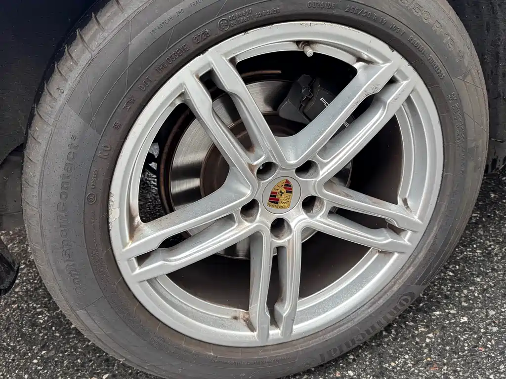 Porsche Macan — миниатюра 9