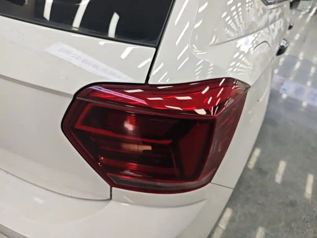 Volkswagen Polo — миниатюра 8