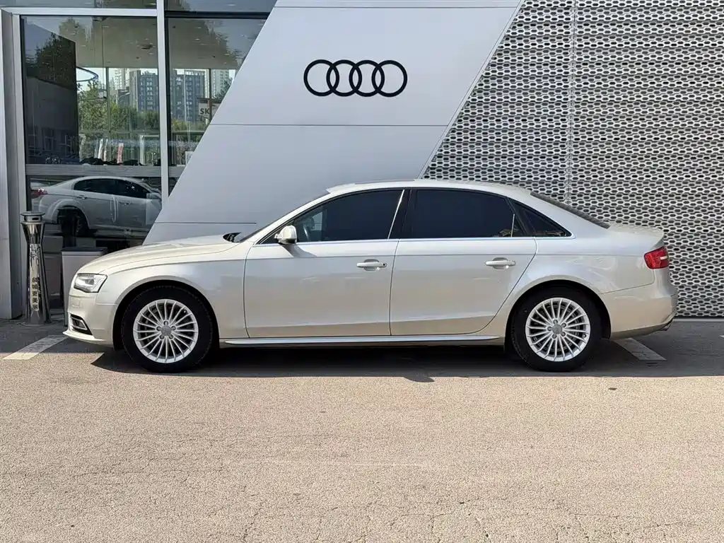 Audi A4L — миниатюра 3