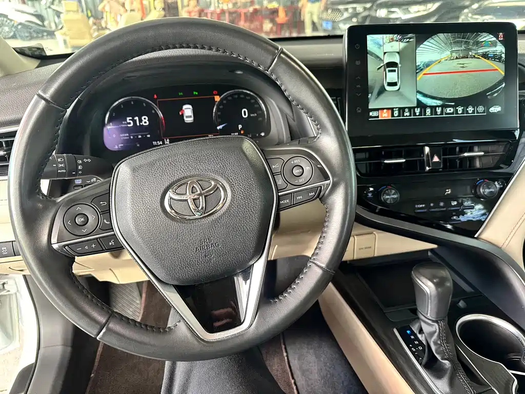 Toyota Camry — миниатюра 6