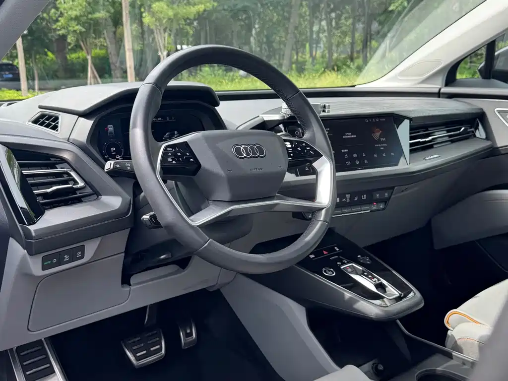 Audi Q5 e-tron — миниатюра 8