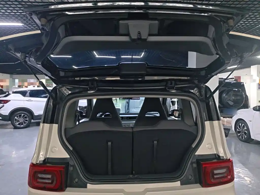 Wuling MINIEV — миниатюра 19