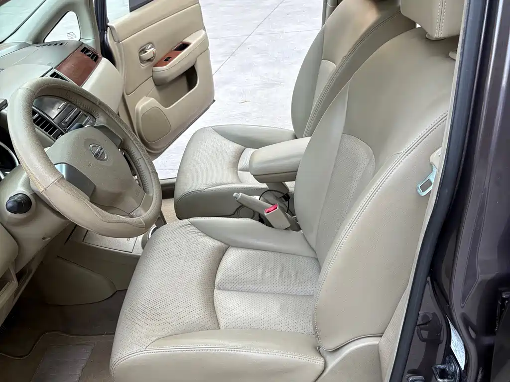 Nissan Tiida — миниатюра 9