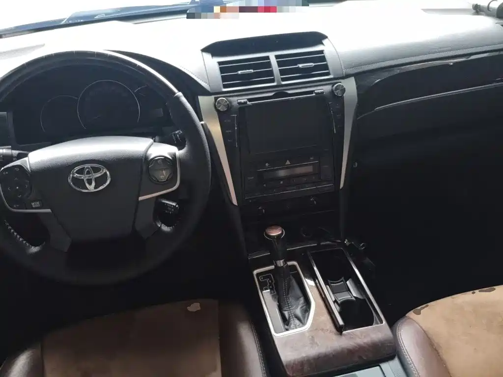Toyota Camry — миниатюра 13