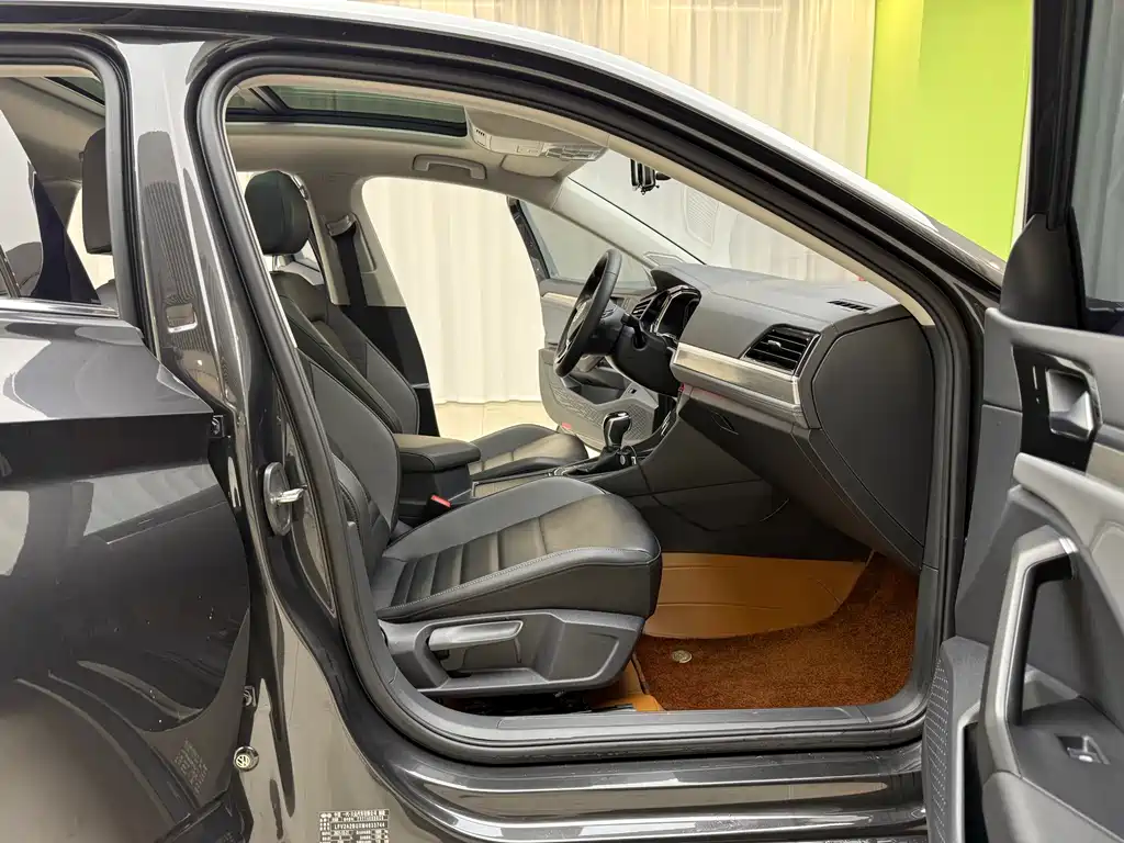 Volkswagen Sagitar 2022 280TSI DSG