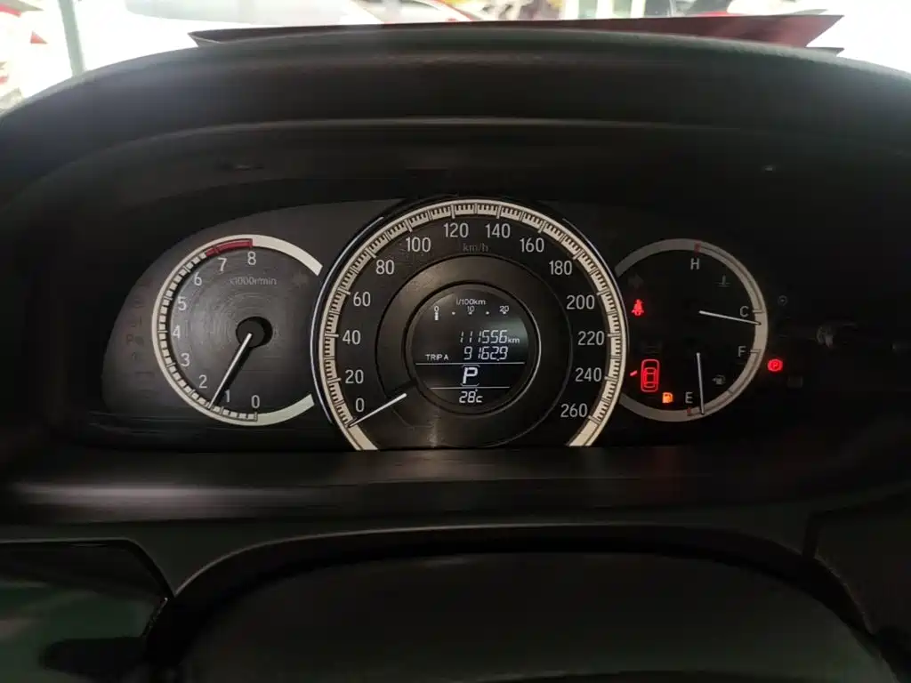 Honda Accord — миниатюра 12