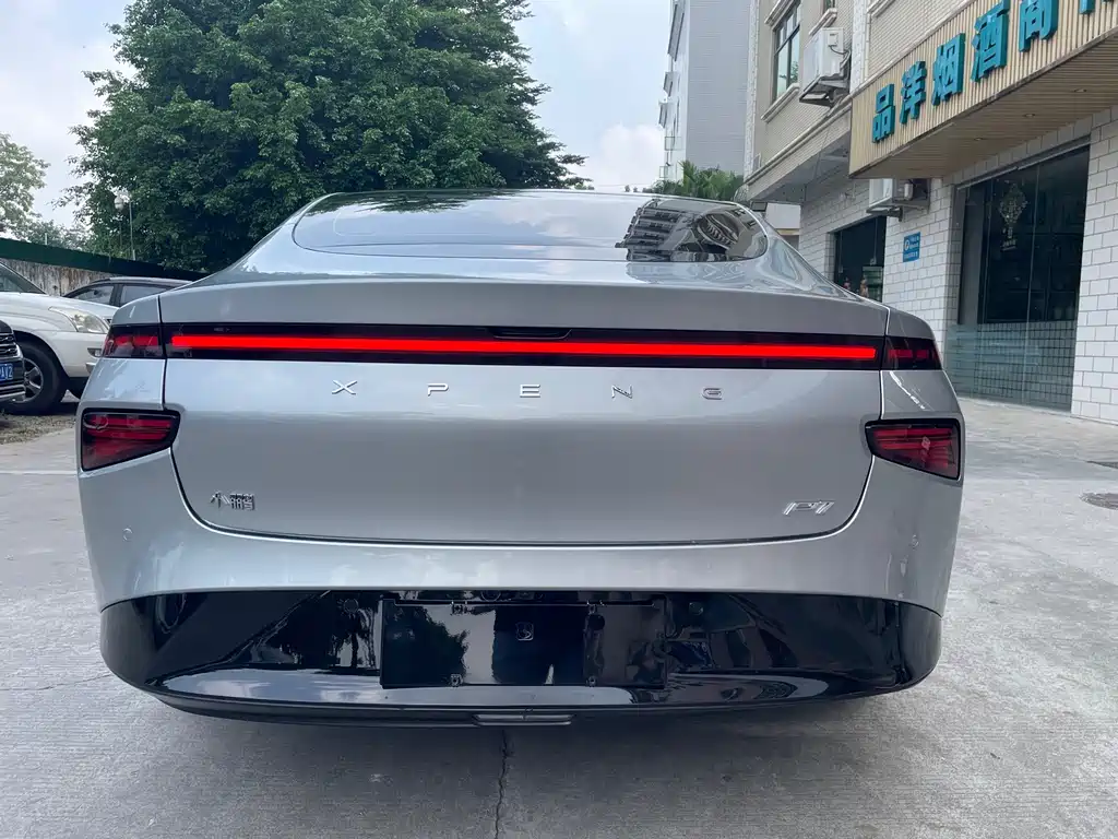 XPeng P7 — миниатюра 5
