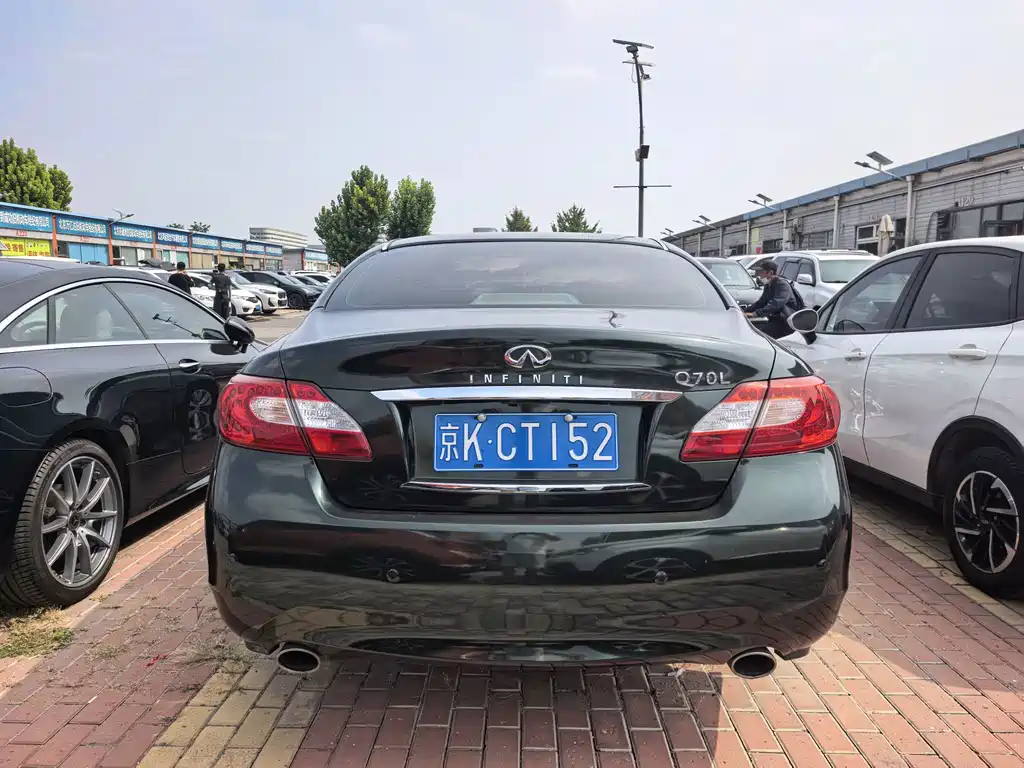 Infiniti Q70 — миниатюра 5