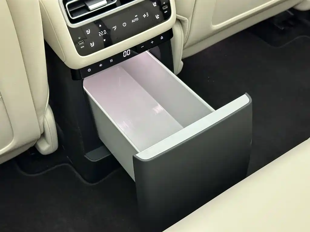 Li Auto Li L6 — миниатюра 21