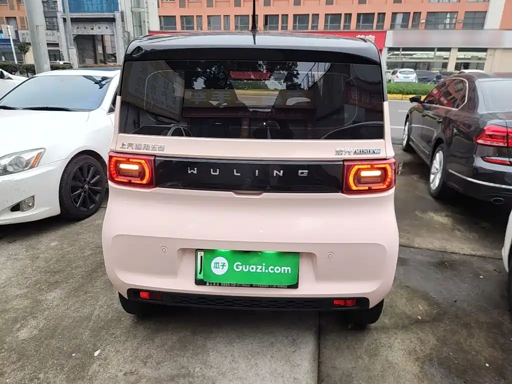 Wuling MINIEV — миниатюра 6