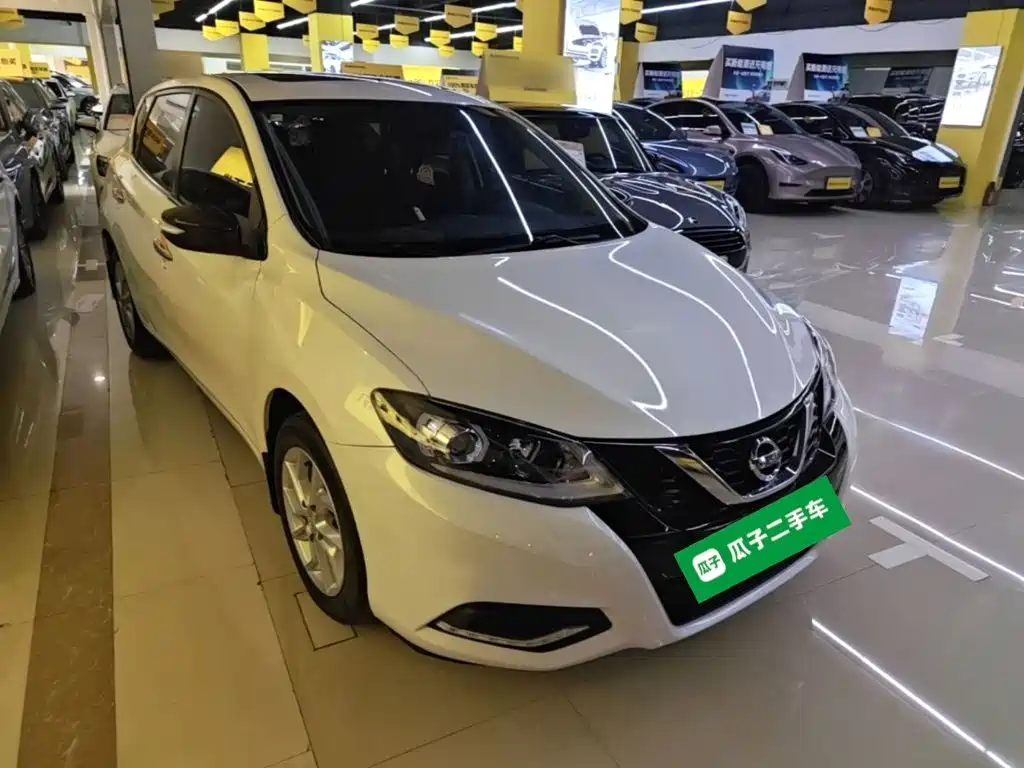Nissan Tiida — миниатюра 4