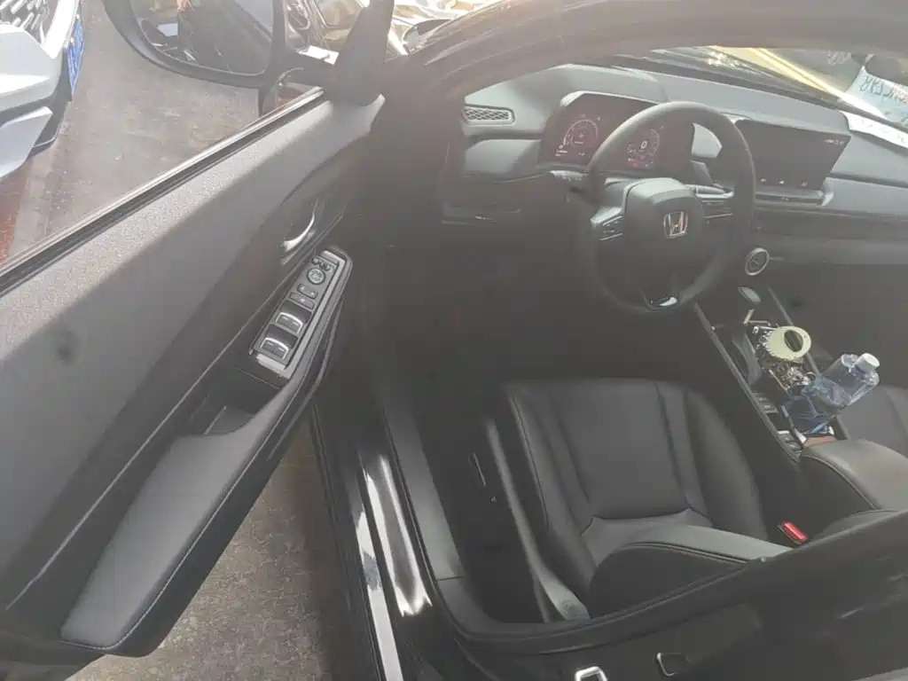 Honda Accord — миниатюра 16