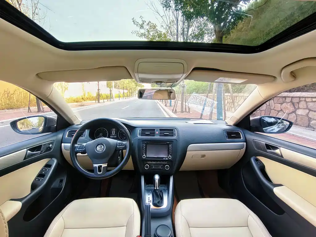 Volkswagen Sagitar — миниатюра 5