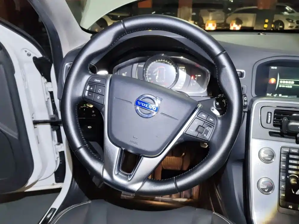 Volvo V60 — миниатюра 9