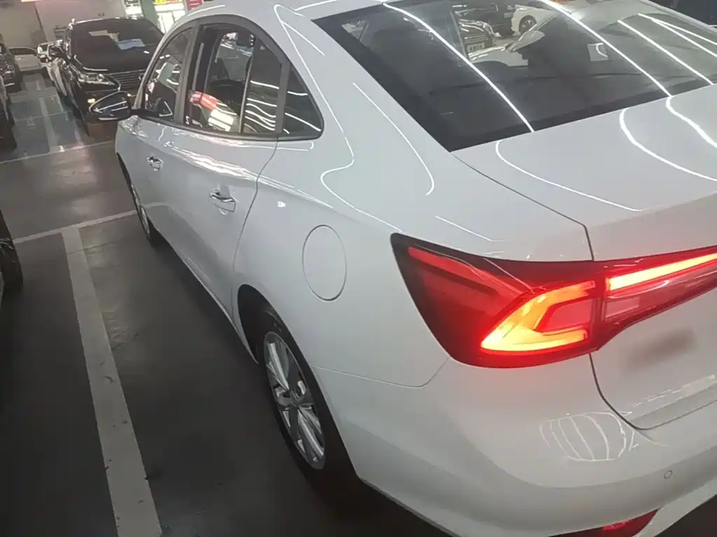 Roewe i5 — миниатюра 5