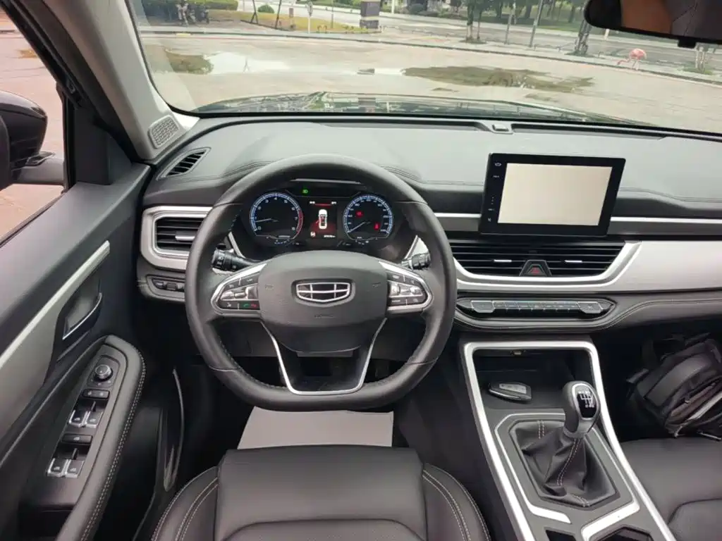 Geely Vision X6 — миниатюра 11