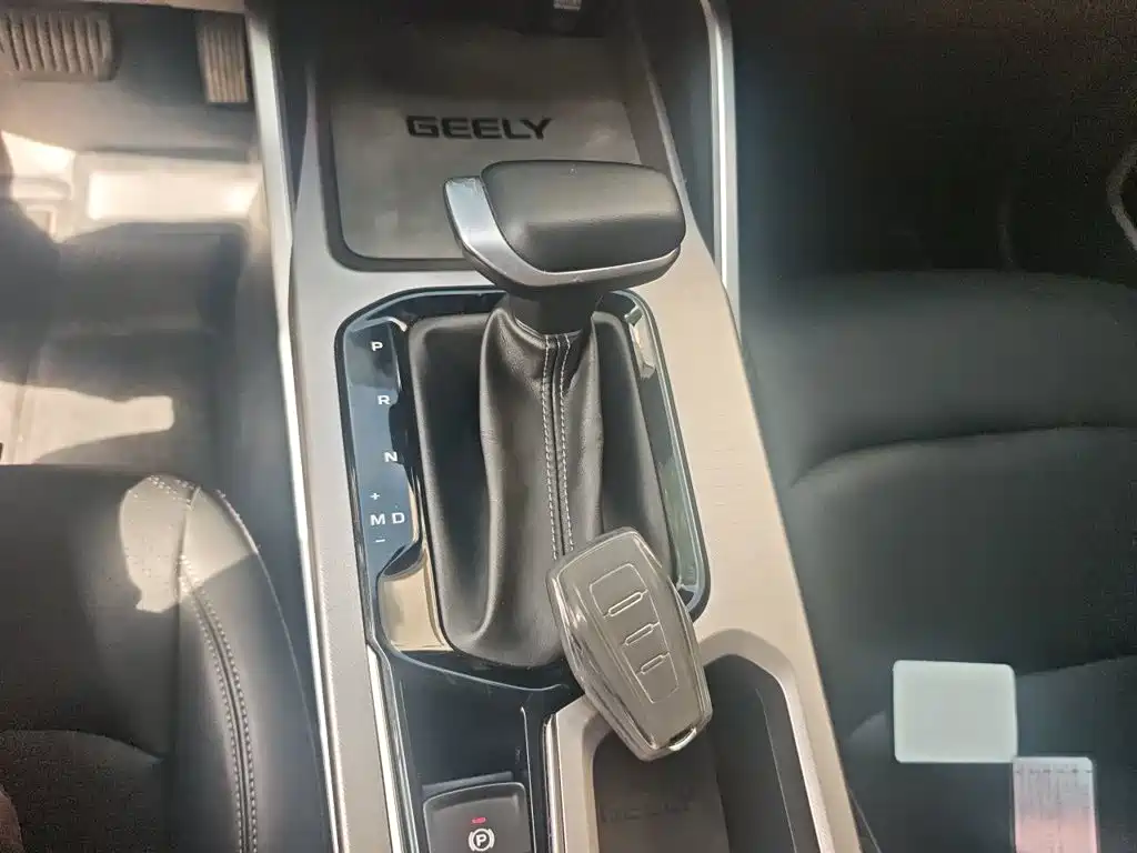 Geely Emgrand — миниатюра 15