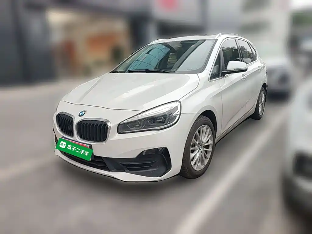 BMW 2 Series Active Tourer — миниатюра 3