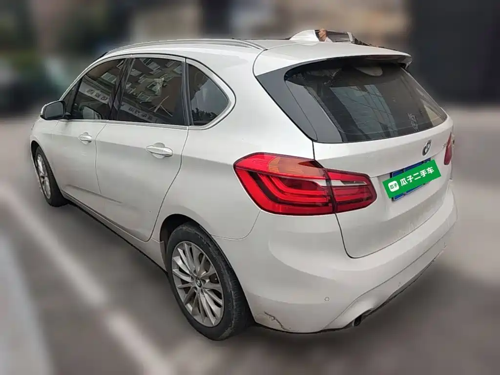 BMW 2 Series Active Tourer — миниатюра 7