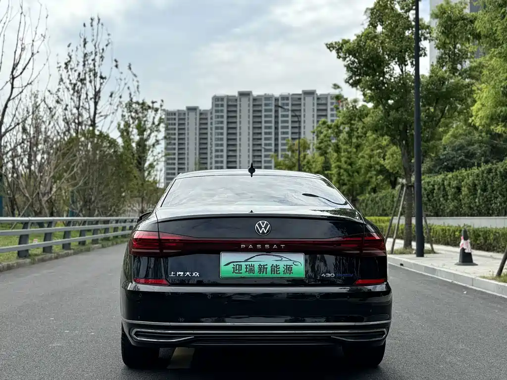 Volkswagen Passat PHEV — миниатюра 4