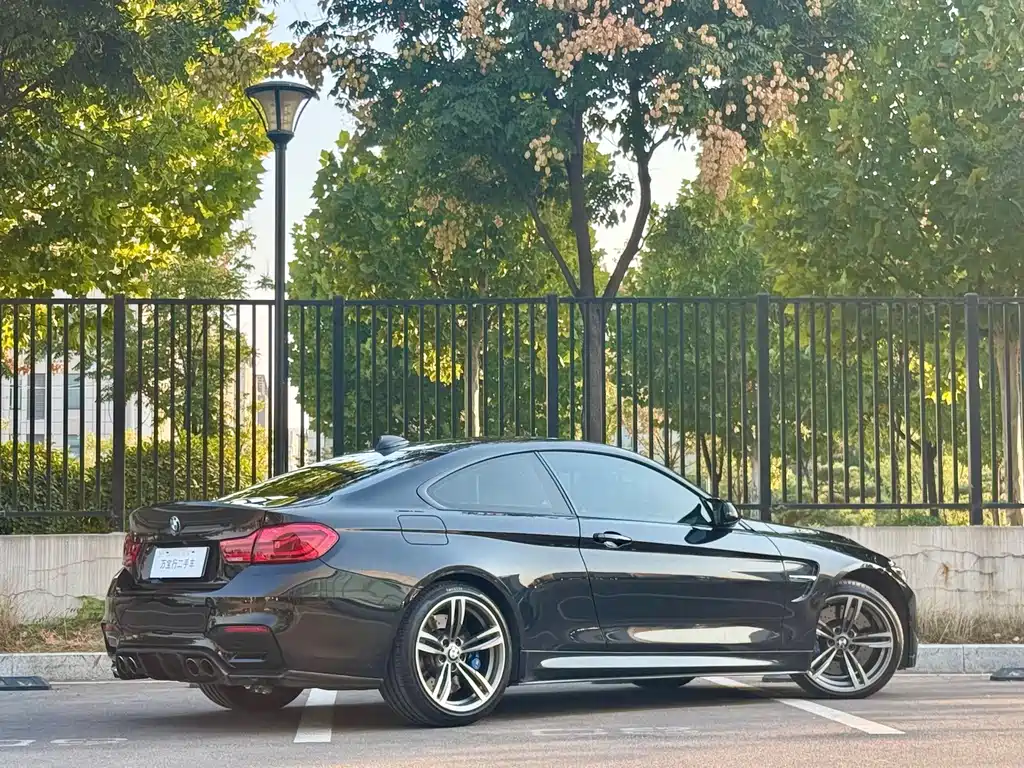 BMW M4 — миниатюра 22
