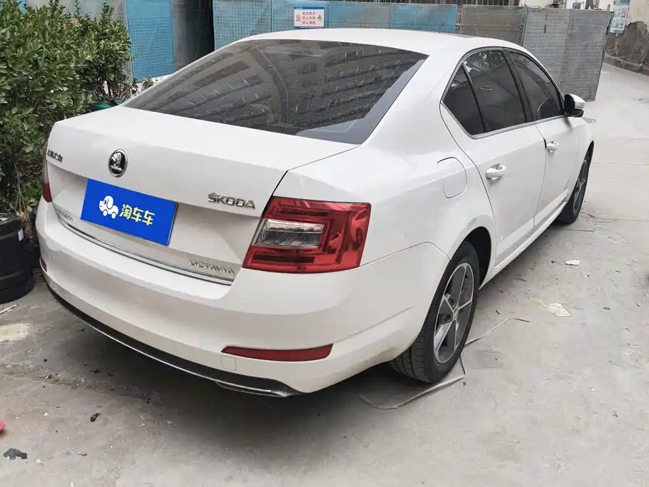 Skoda Octavia — миниатюра 3