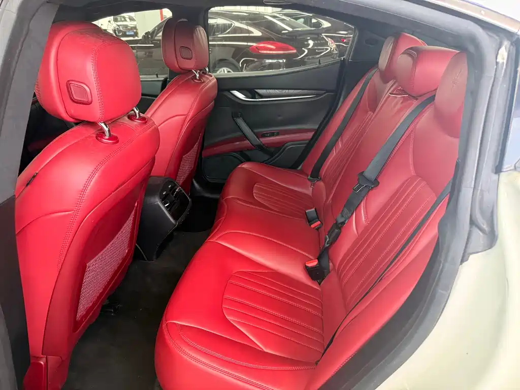 Maserati Ghibli — миниатюра 6