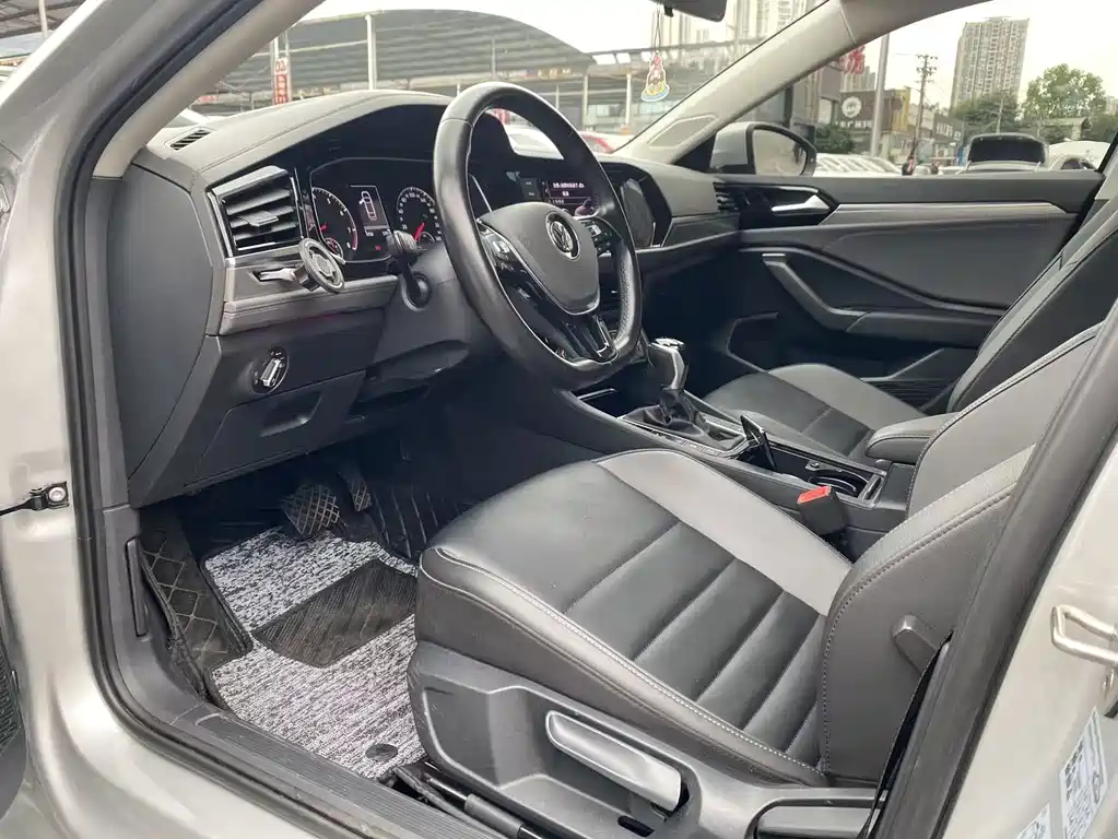 Volkswagen Sagitar — миниатюра 7