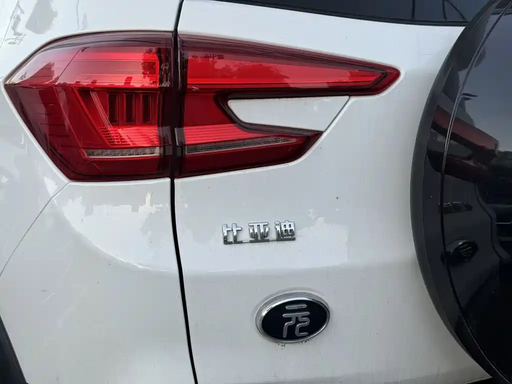 BYD Yuan EV — миниатюра 12