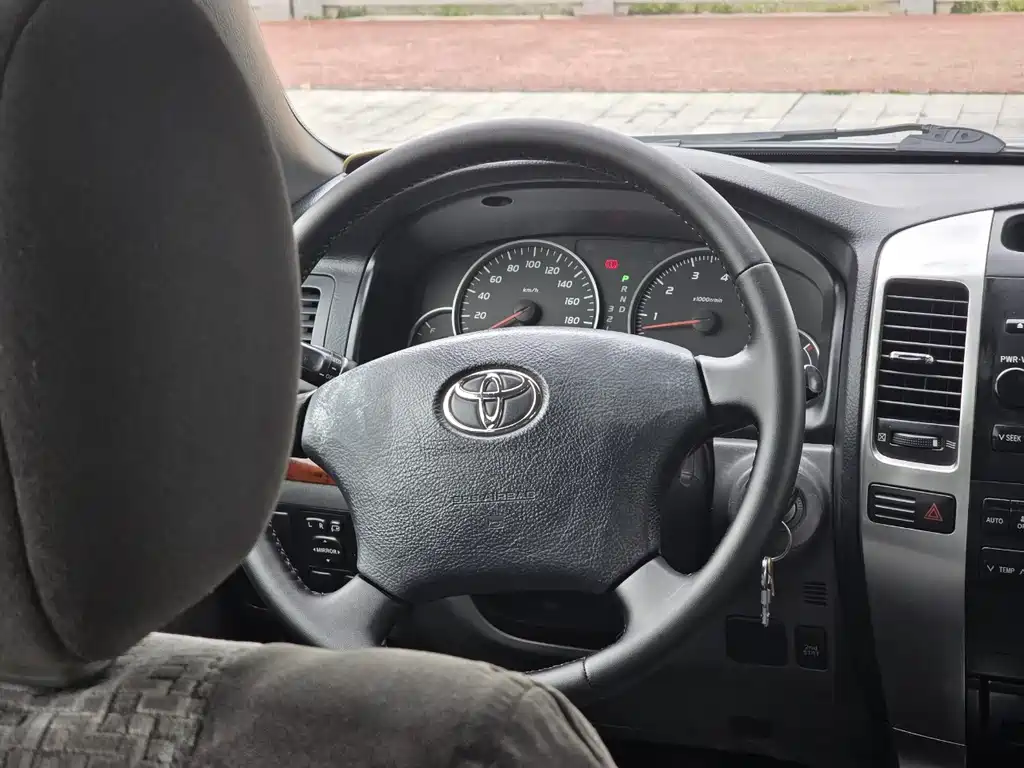 Toyota Land Cruiser Prado 2004 GX 2.7 AT