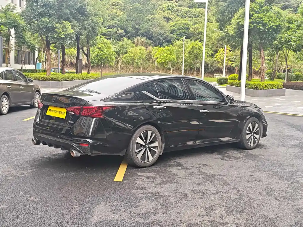 Nissan Teana — миниатюра 9