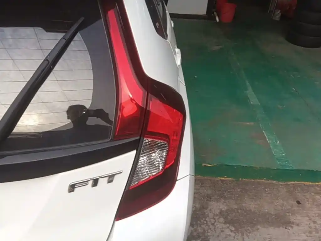Honda Fit — миниатюра 8