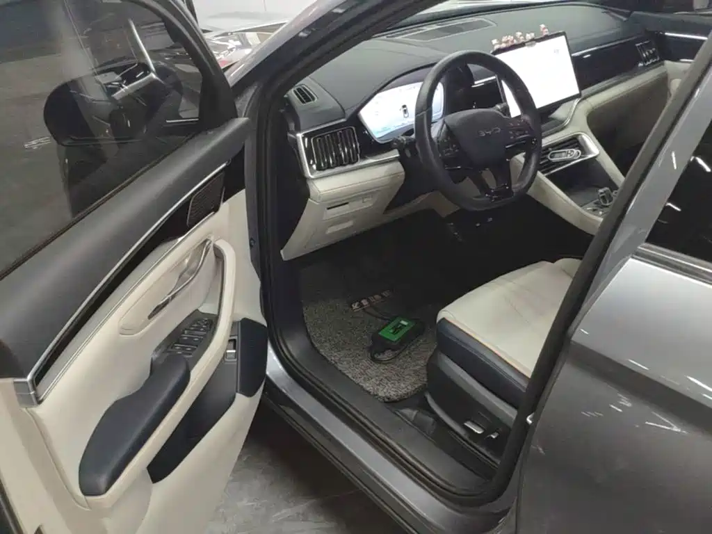 BYD PLUS New Energy — миниатюра 16