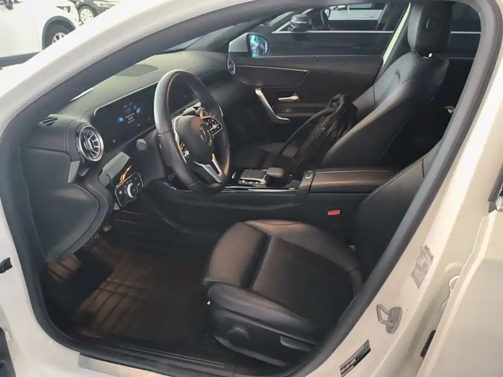 Mercedes-Benz A-Class — миниатюра 15