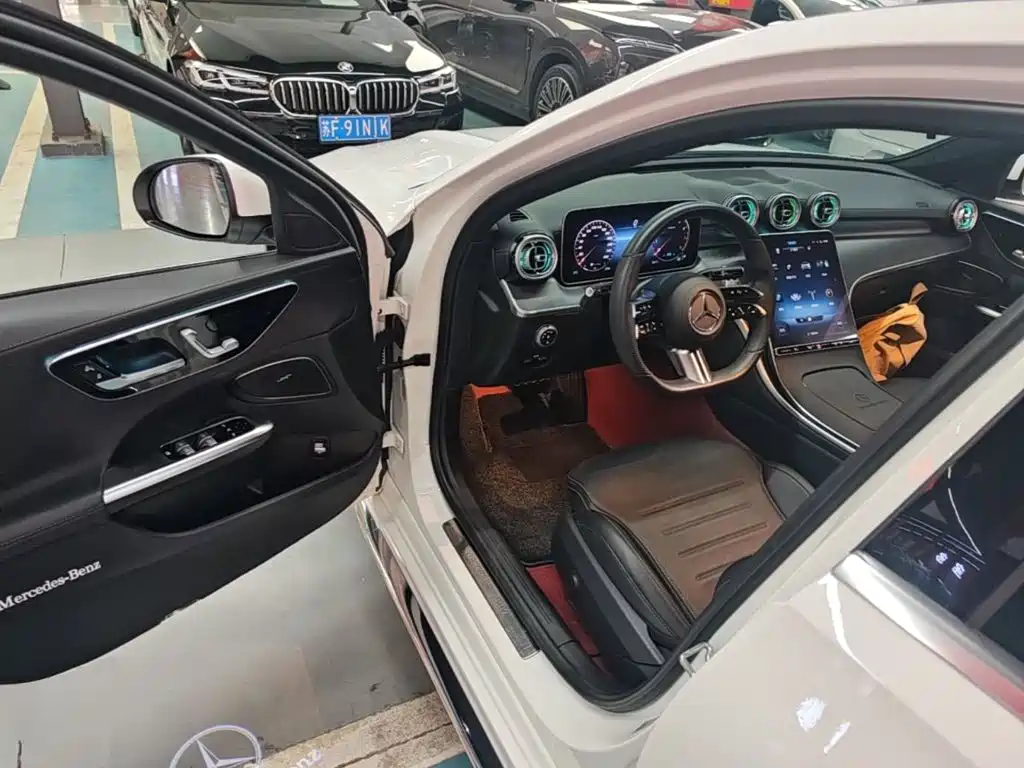 Mercedes-Benz C-Class — миниатюра 16