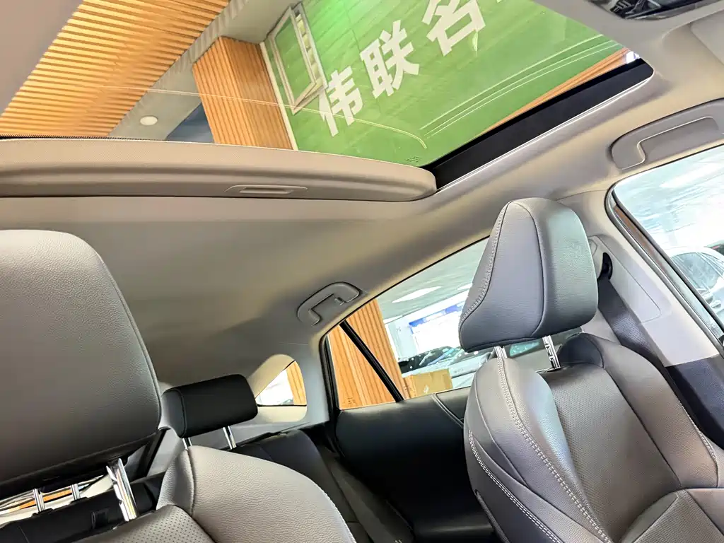 Toyota Venza — миниатюра 19