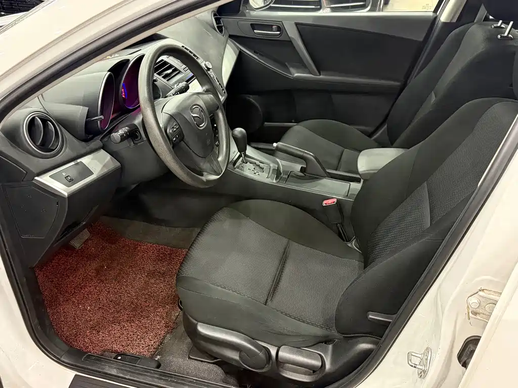 Mazda 3 Xingcheng — миниатюра 7