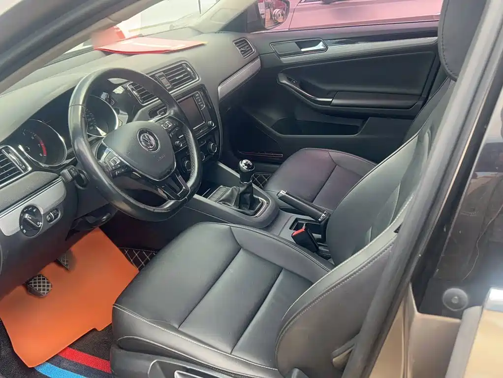 Volkswagen Sagitar — миниатюра 8