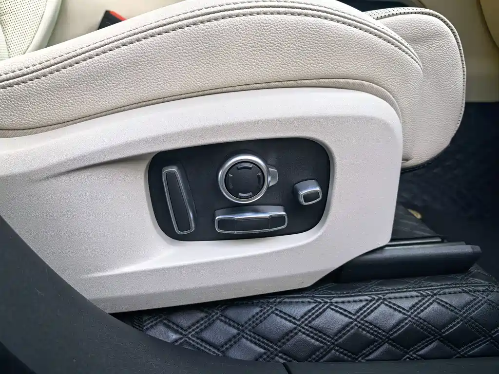 Jaguar F-PACE — миниатюра 14