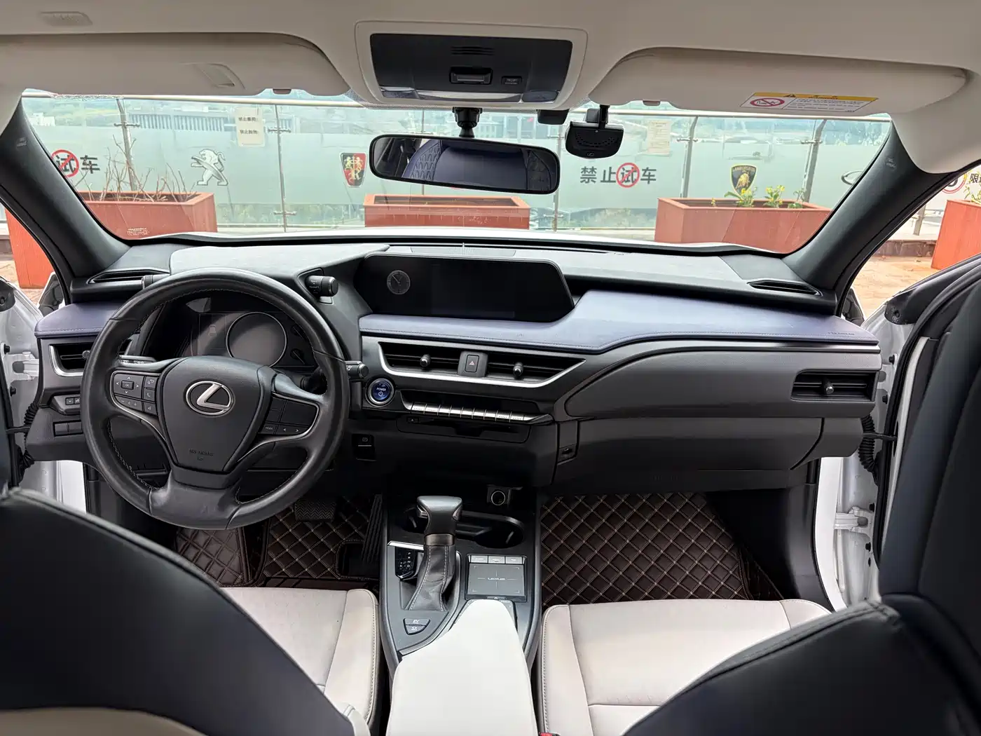 Lexus UX 2022 Белый из Китая
