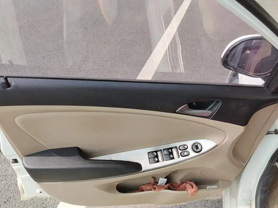 Hyundai Verna — миниатюра 7